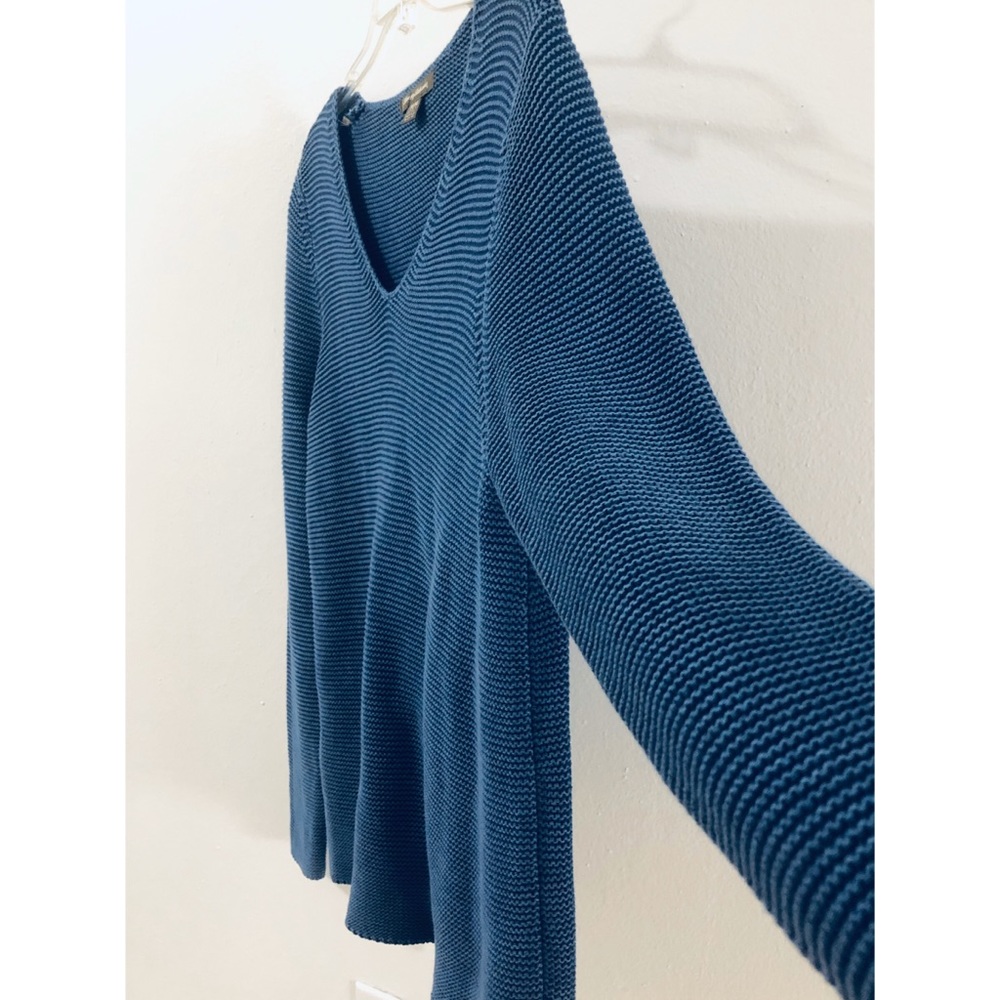 Like New! Tommy Bahama Blue Knit Sweater